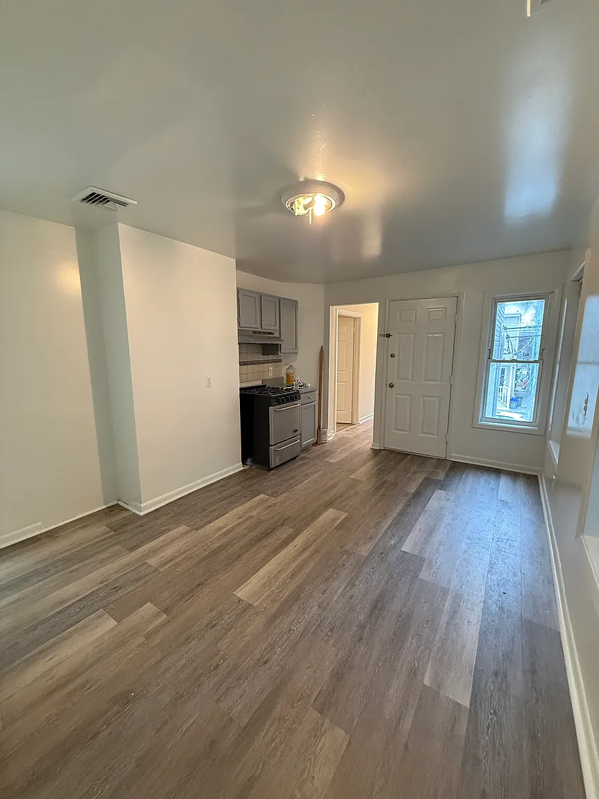 118 Butler St Floor 2 photo 1