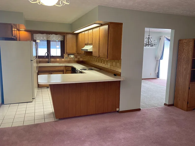 4924 Cresthaven Dr — Photo 3
