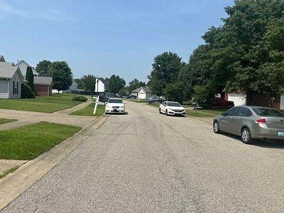 3rd image of 9711 Brooks Bend Rd