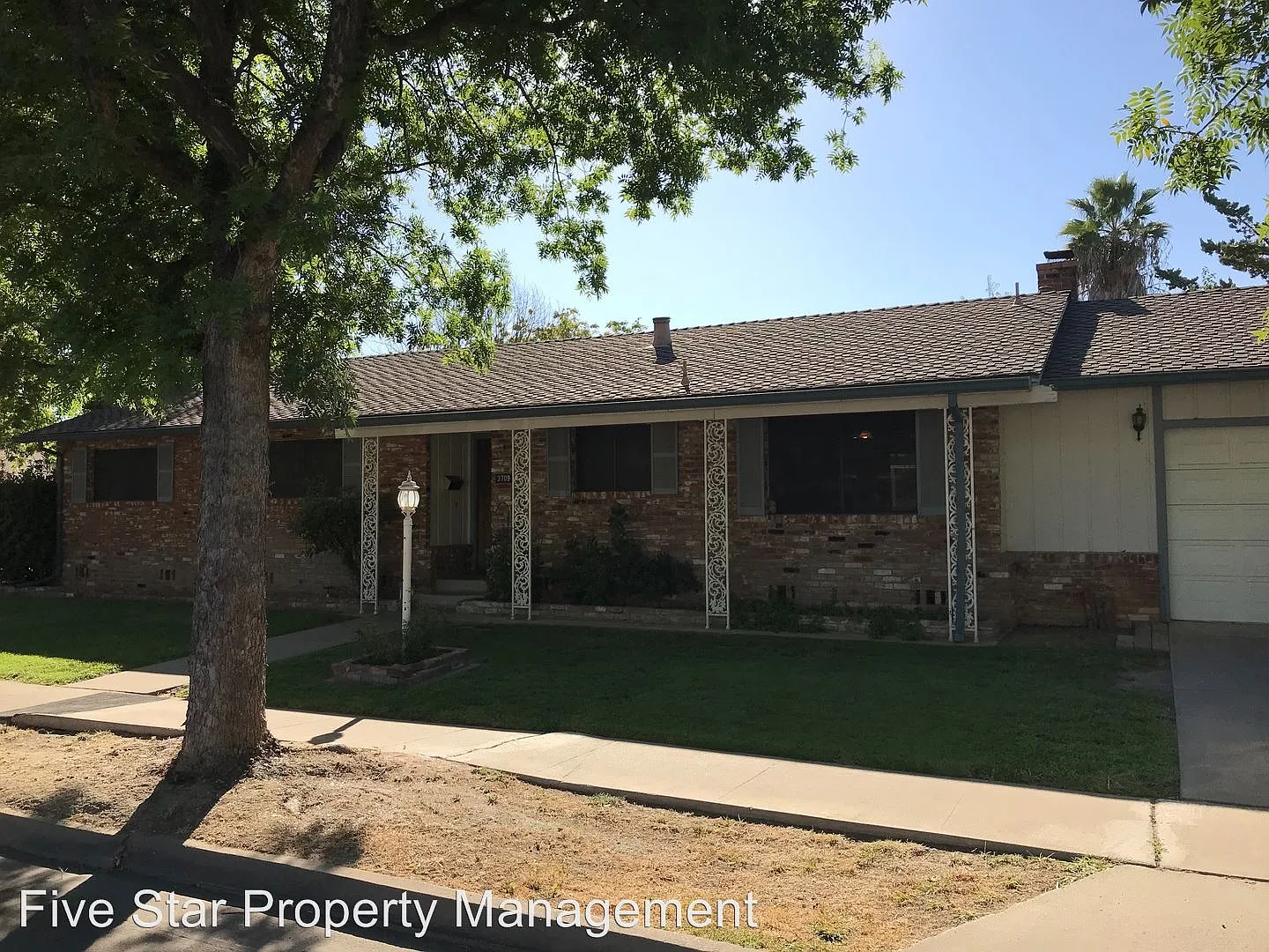 3709 Columbine Dr photo 1