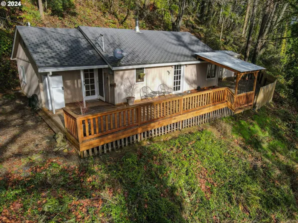 420 W D Ave, Drain, OR 97435