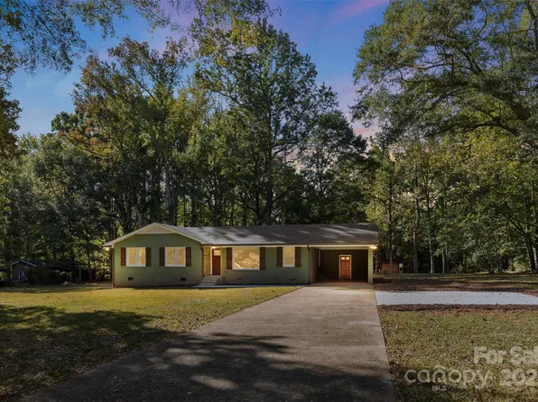 1895 Forest Lake Dr, Rock Hill, SC 29732