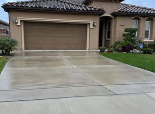 10205 Paradiso Way, Bakersfield, CA 93306