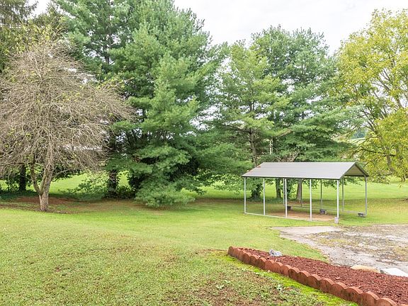 3rd image of 22727 Aven Ln