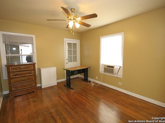 5th image of 142 Meredith Dr