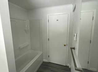 4 Clara Hill Ln APT C, Essex Junction, VT 05452