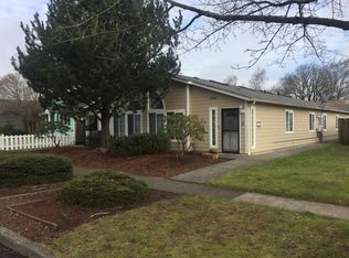 1046 17th Ave APT 4, Longview, WA 98632