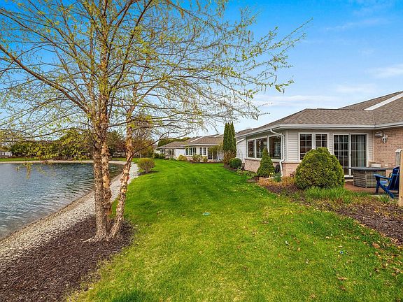2nd image of 1692 Twin Lakes Cir