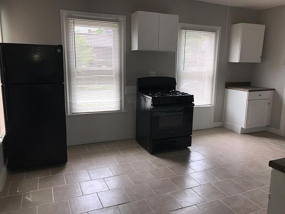 2nd image of 278 Hallock Ave