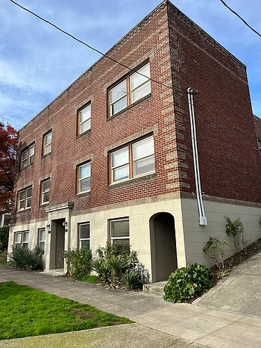 2455 NW Quimby St Photo 1