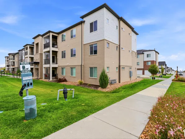 13536 S Poole Dr #E202, Riverton, UT 84096