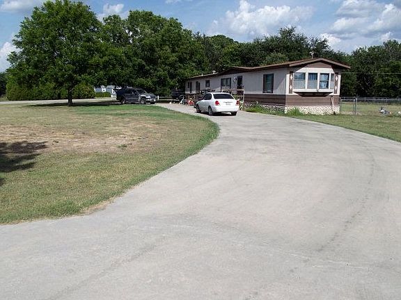 2nd image of 279 Pecan Dr S