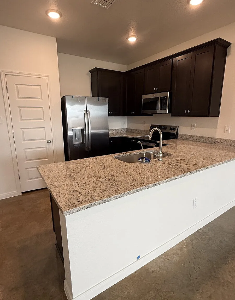 3 bed, 2.0 bath, 1175 sqft, $1,450 — Photo 3