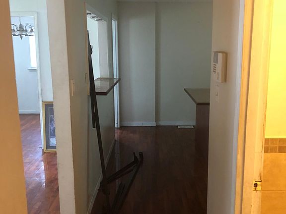 5th image of 229 Anistasia Dr