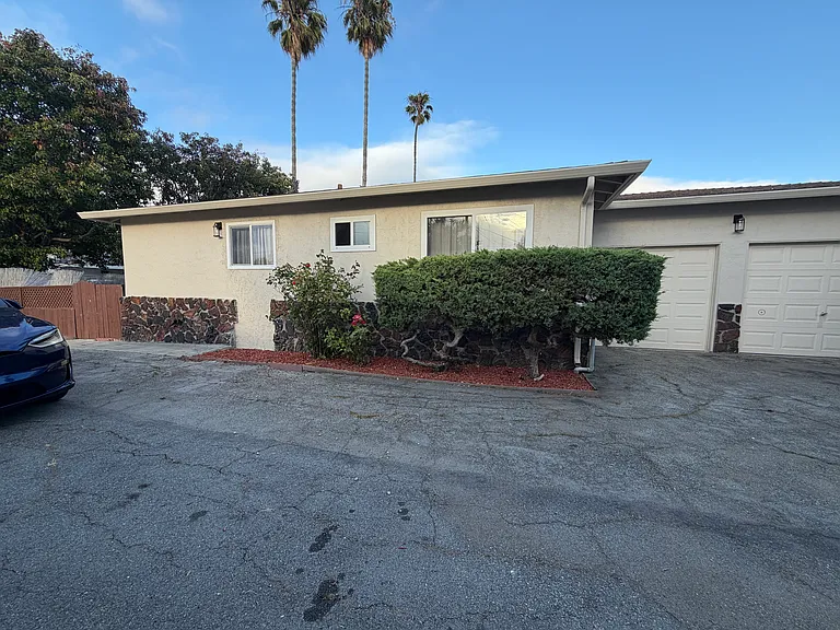 3464 Michael Dr #3466 — Photo 5