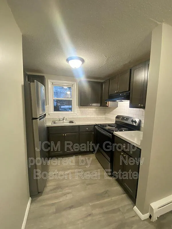 1 bed, 1.0 bath, 750 sqft, $2,000 — Photo 1