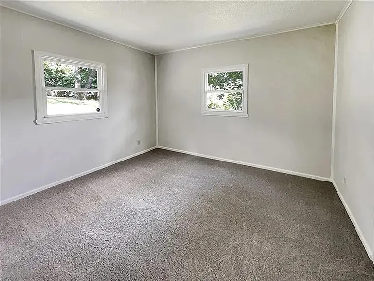 1202 Clifton Ave — Photo 5