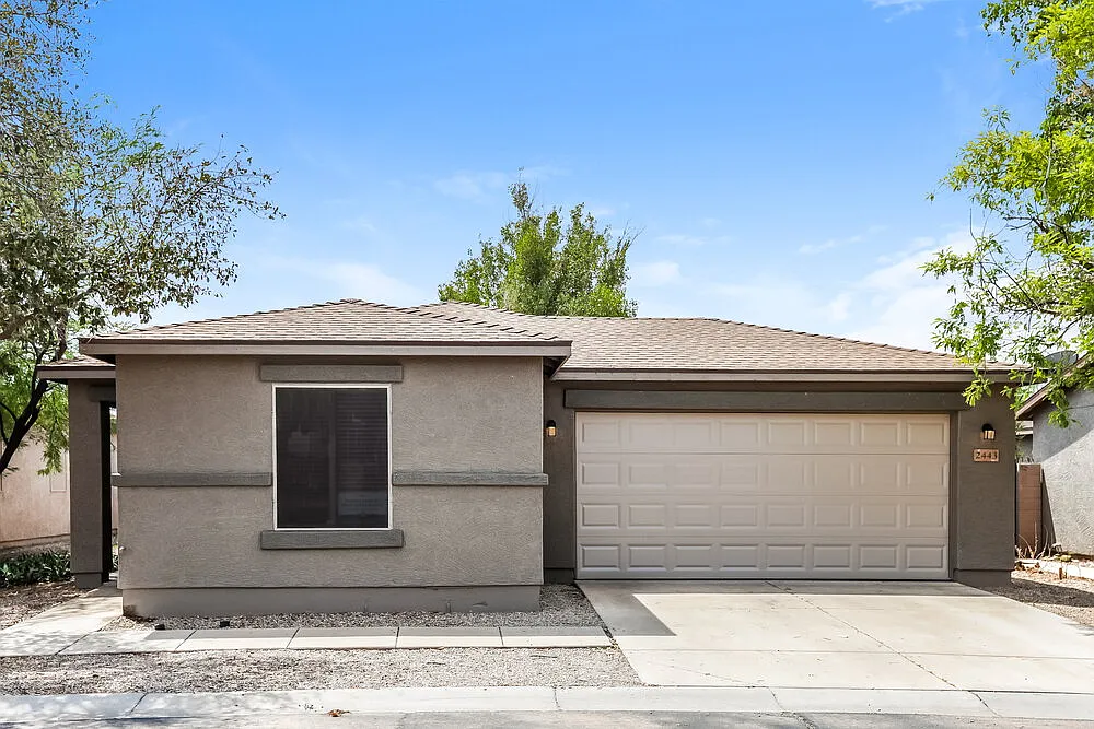 3 bed, 2.0 bath, 1230 sqft, $1,770 — Photo 1