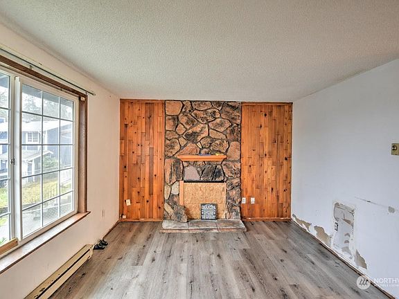 2nd image of 3583 E R St