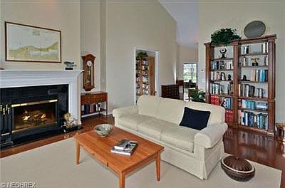 2nd image of 539 Bay Hill Dr