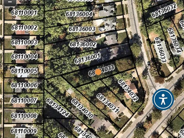 Woodview Rd, Cleveland Heights, OH 44121