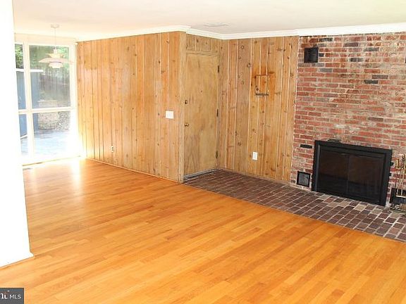 5th image of 1815 Drury Ln
