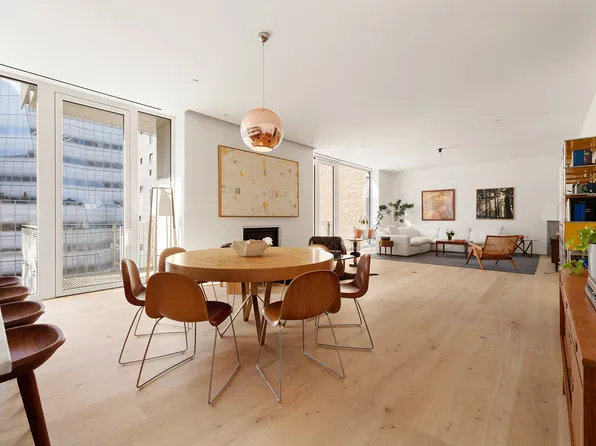 532 West 20th Street image 5 of 25