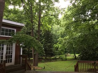 9501 Kent Village Dr, Charlotte, NC 28269
