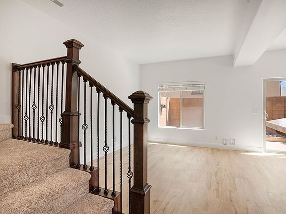 4th image of 2516 Manzoni Rd