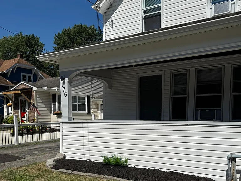 176 E Felton St #UPPER — Photo 1