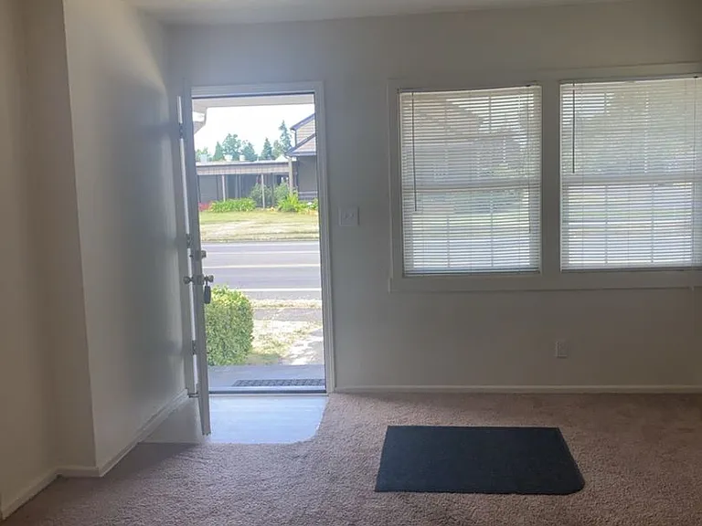 2811 Grand Blvd — Photo 4