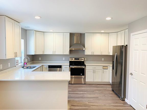 4th image of 1437 Smithfield Dr