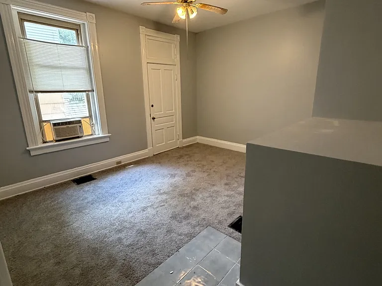 2357 W Clifton Ave #1 — Photo 6