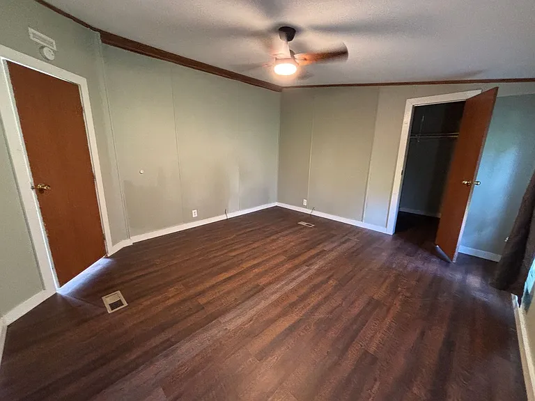 90 Morgan Ln — Photo 8