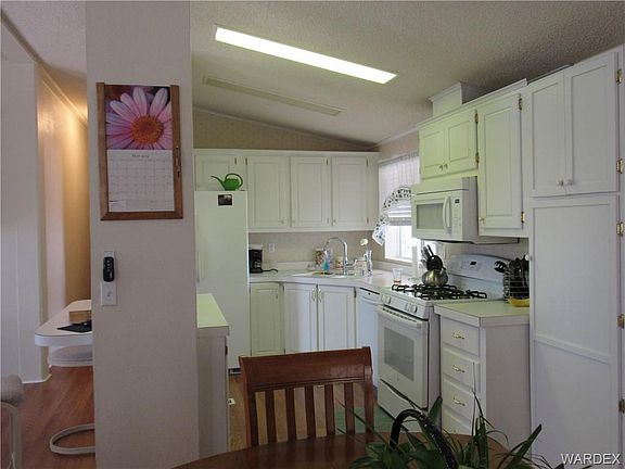 4th image of 2516 E Curtis Way