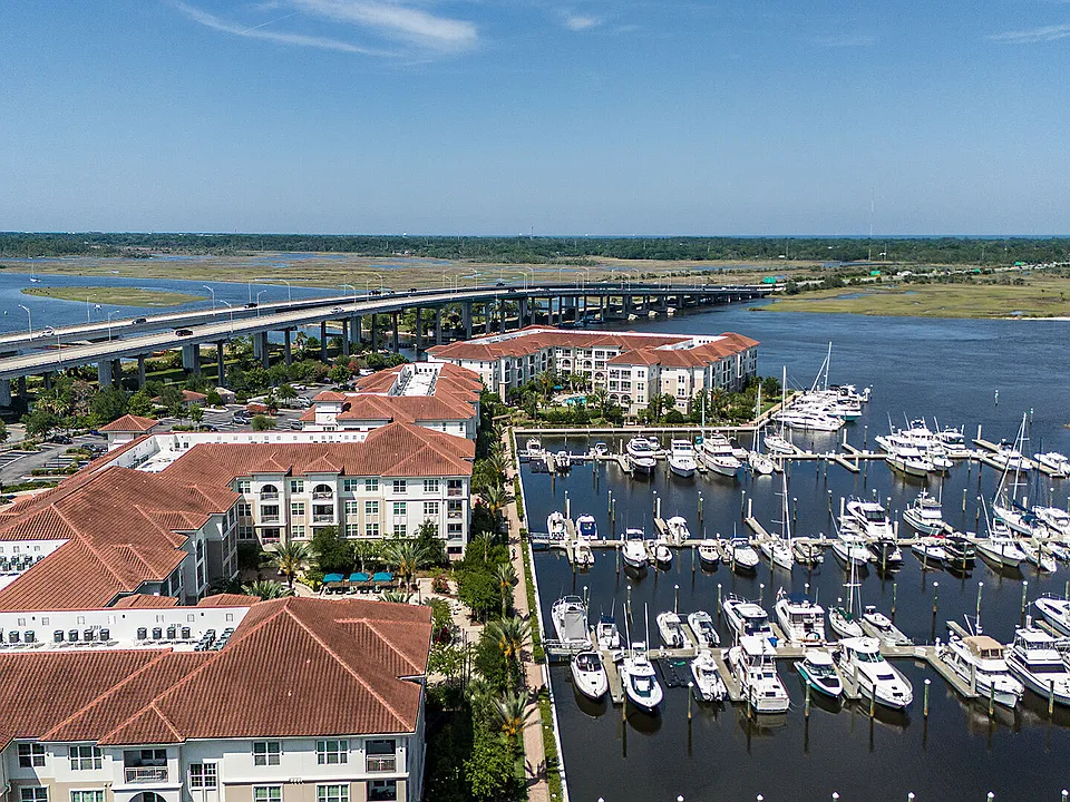 Views at Harbortown
