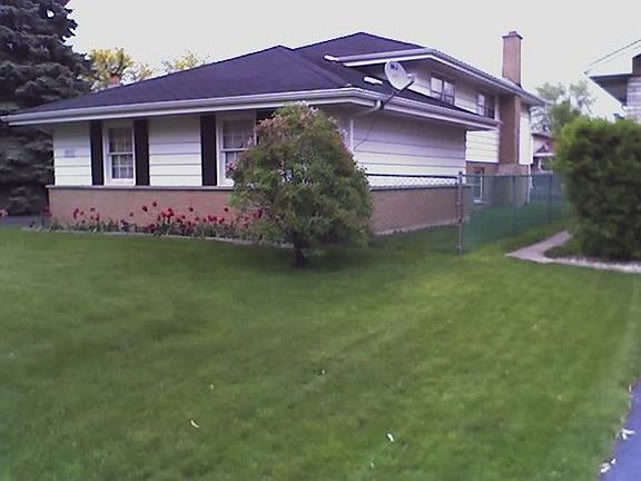 2nd image of 15911 Woodlawn East Ave