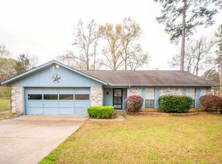 200 Locklear Ave, Longview, TX 75605