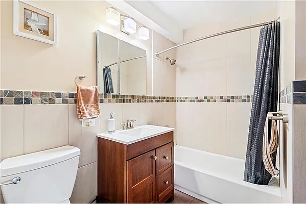 Sold by I Stay NY LLC | media 16