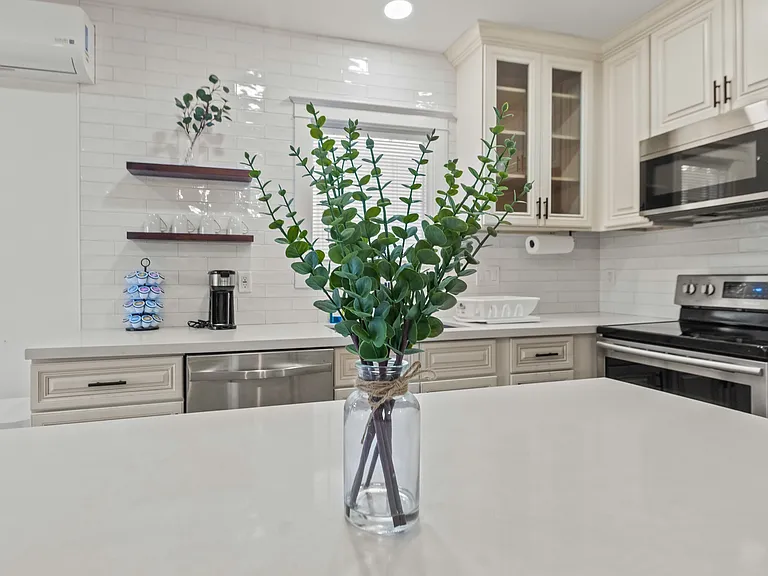 102 S Lockwood Dr #2 — Photo 9