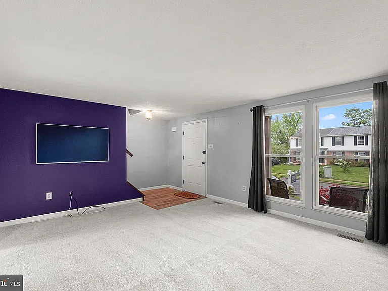 4 bed, 3.5 bath, 1760 sqft, $2,300 — Photo 4