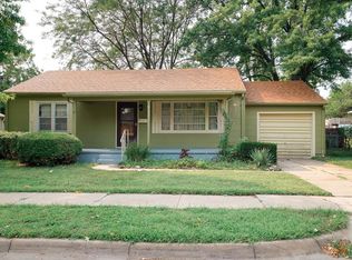 612 Morningside Dr, Salina, KS 67401