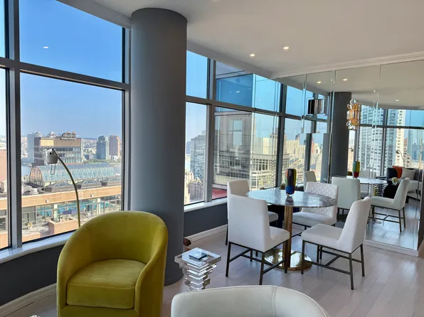 250 East 54th Street image 3 of 7