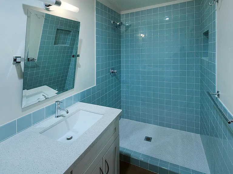 1445 N Arcadia Ave — Photo 16