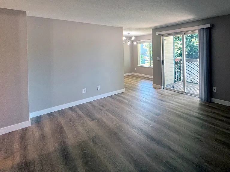 706 Browning Ave S #6 — Photo 6
