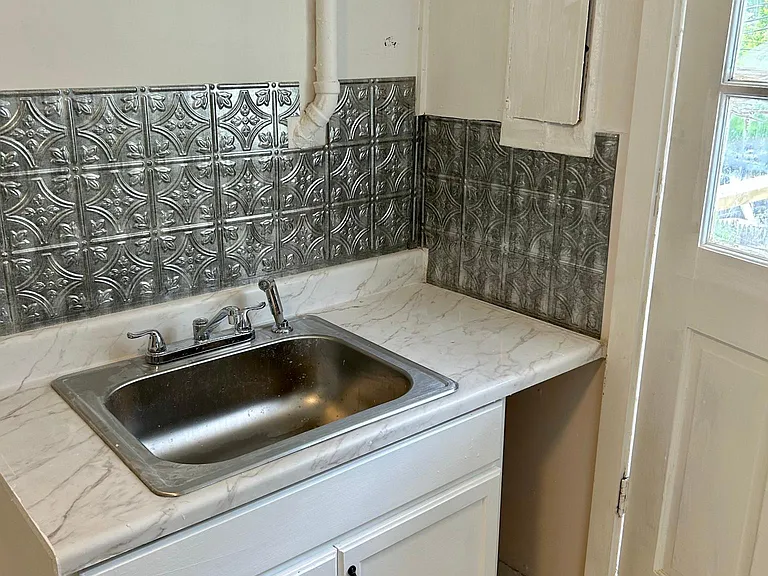 120 Tinker St #4 — Photo 2