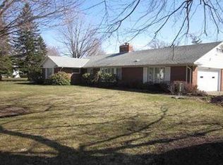 407 Wedgewood Dr, Erie, PA 16505