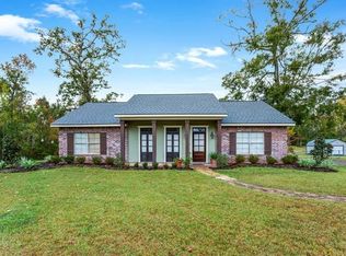 319 S Perkins Ferry Rd, Lake Charles, LA 70611