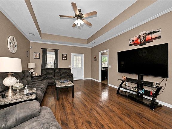 5th image of 1707 Derby Dr