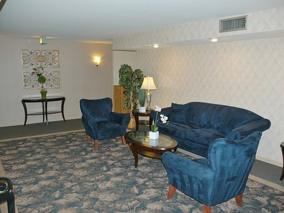2nd image of 7510 Farmingdale Dr APT 403